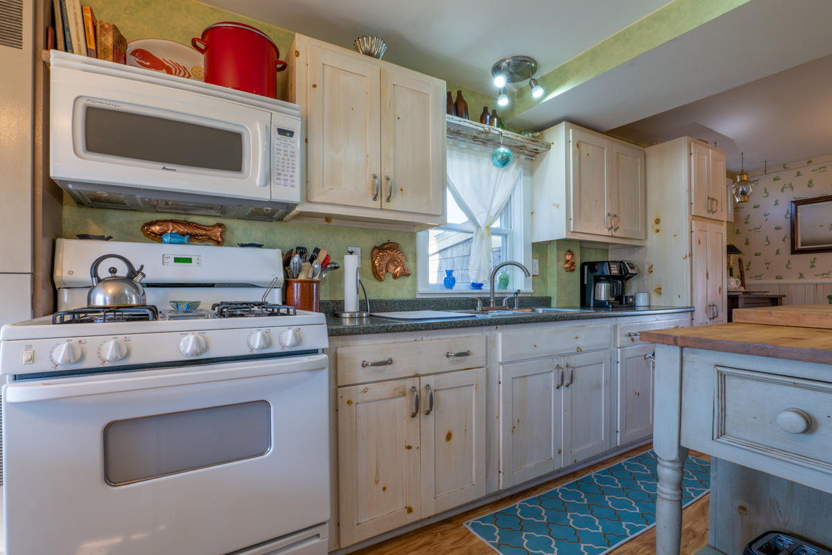 468 Main Street Birch Harbor, ME 04613 - Photo 14 of 44 468 Main Street 13
