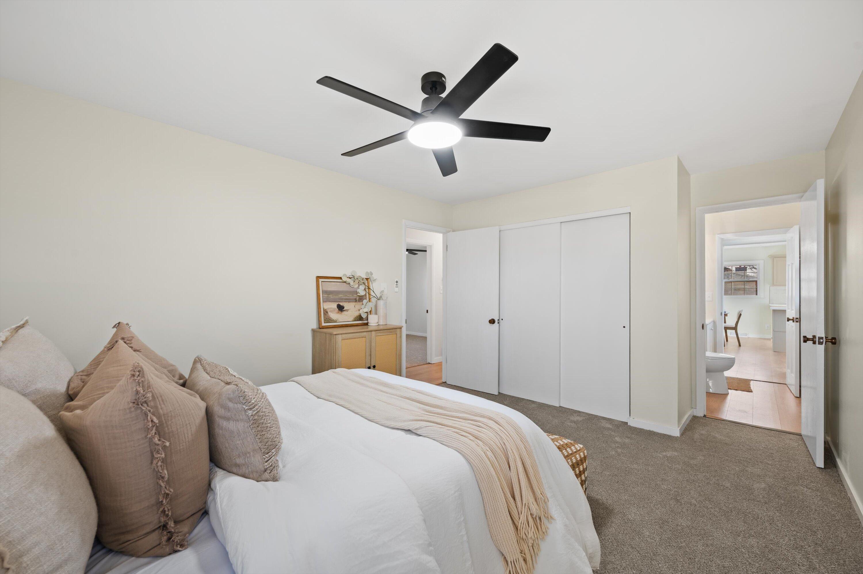 8530 West Holt Avenue Milwaukee, WI 53227 - Photo 12 of 24 17-DSC7021