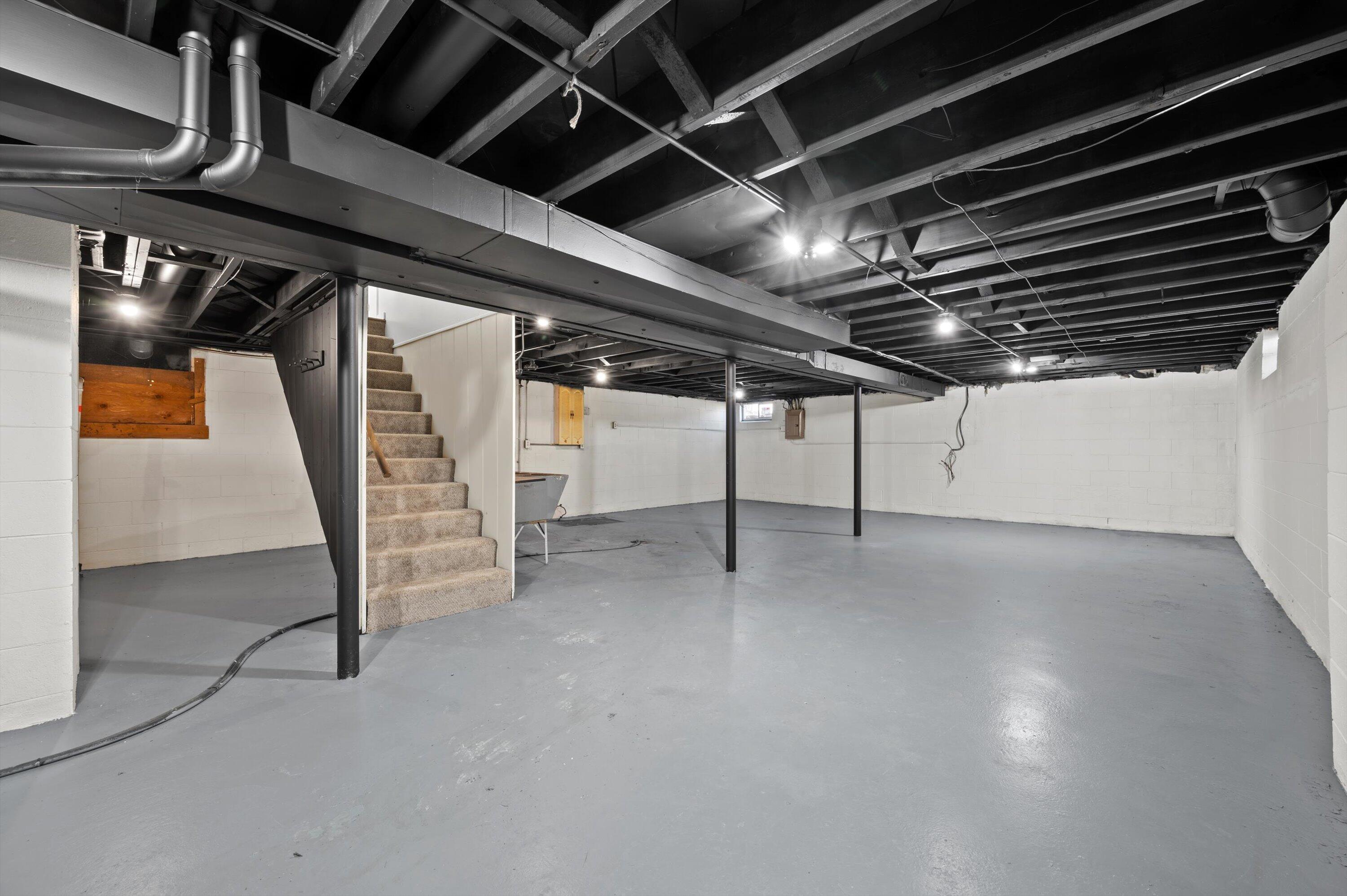 8530 West Holt Avenue Milwaukee, WI 53227 - Photo 18 of 24 23-DSC7042