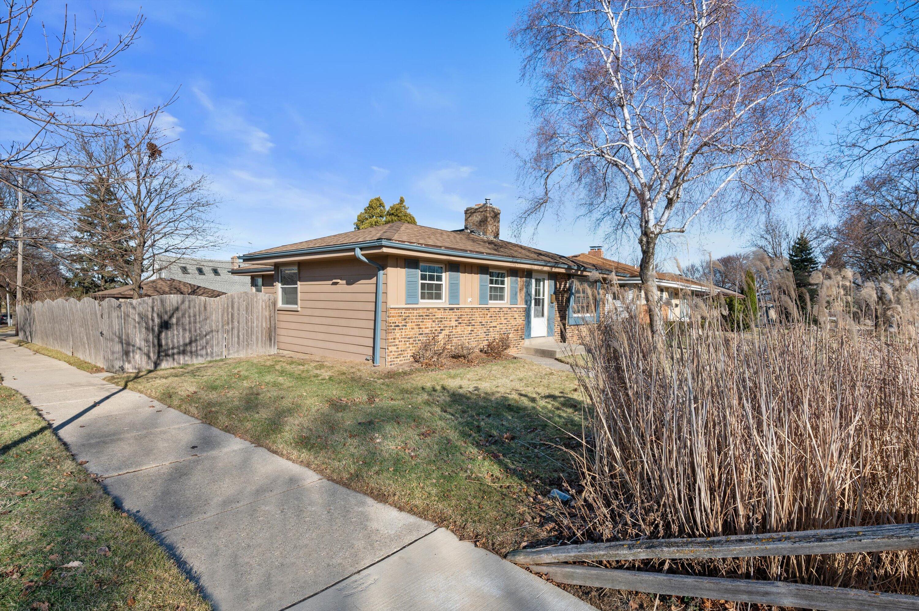 8530 West Holt Avenue Milwaukee, WI 53227 - Photo 21 of 24 03-DSC6937