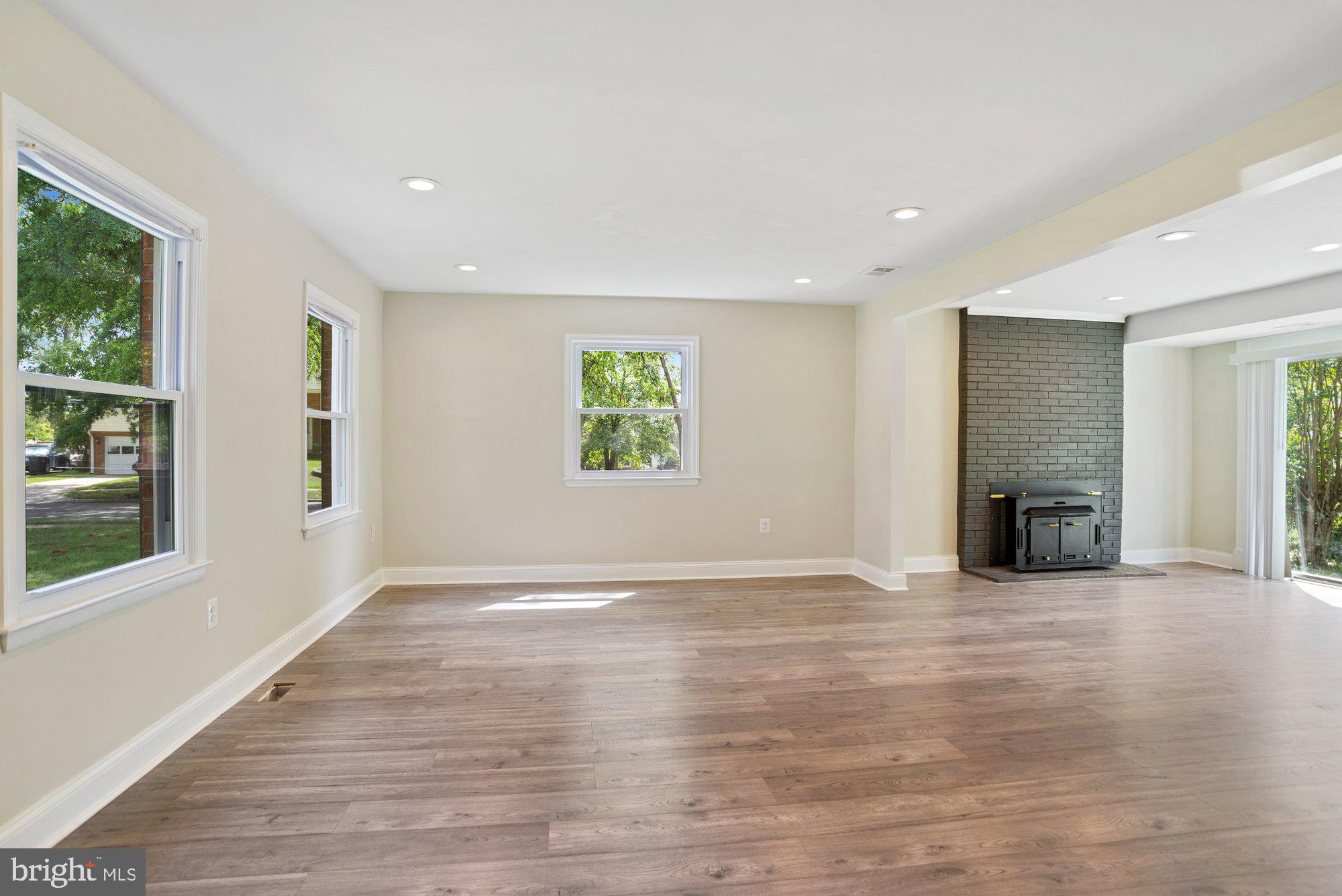 9015 Longbow Road Fort Washington, MD 20744 - Photo 3 of 27