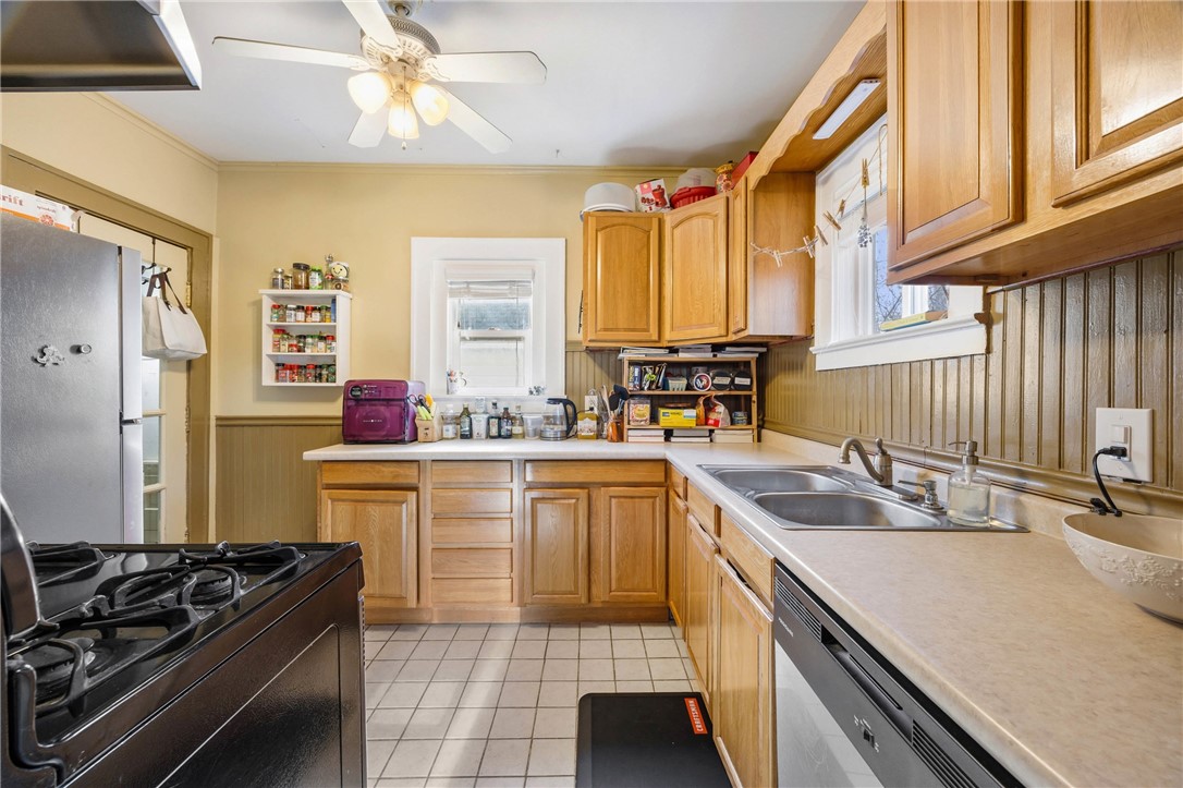 69 Benton Street Rochester, NY 14620 - Photo 12 of 23