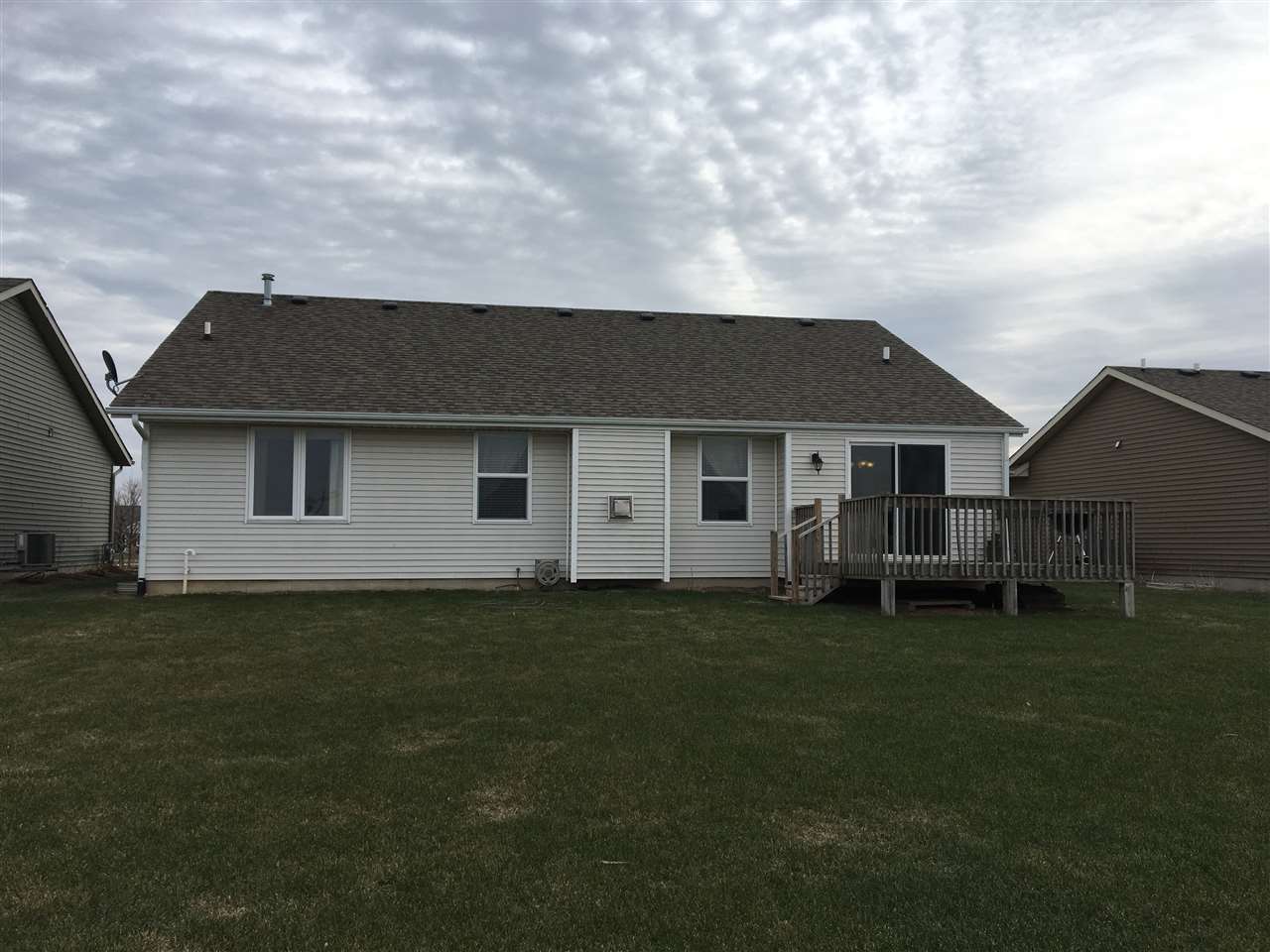 503 South Regulators Street Rochelle, IL 61068 - Photo 4 of 14 a house that has a big yard