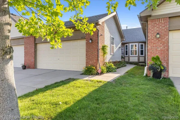 $285,000 | 1873 North Kenwyck Drive, Ypsilanti, MI 48198