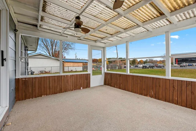 $274,900 | 716 Meadow Lane, Manawa, WI 54949