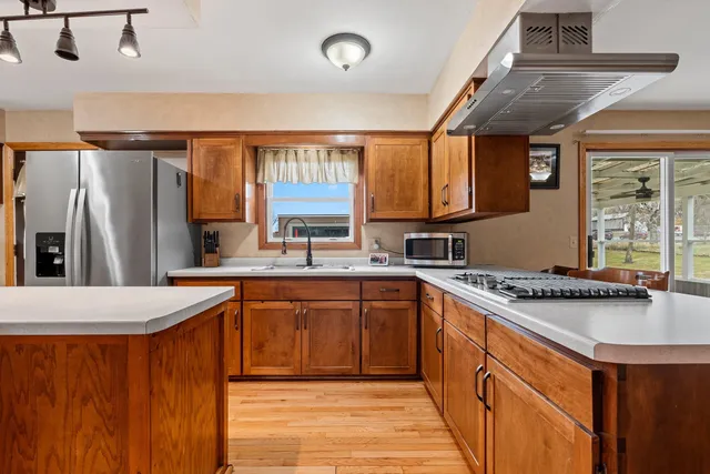 $274,900 | 716 Meadow Lane, Manawa, WI 54949