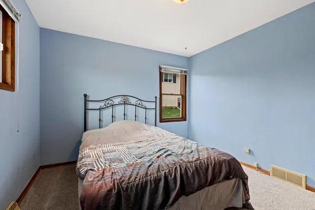 $274,900 | 716 Meadow Lane, Manawa, WI 54949