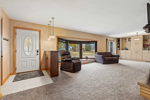 $274,900 | 716 Meadow Lane, Manawa, WI 54949