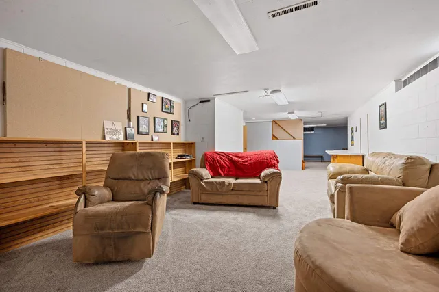 $274,900 | 716 Meadow Lane, Manawa, WI 54949