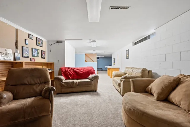 $274,900 | 716 Meadow Lane, Manawa, WI 54949