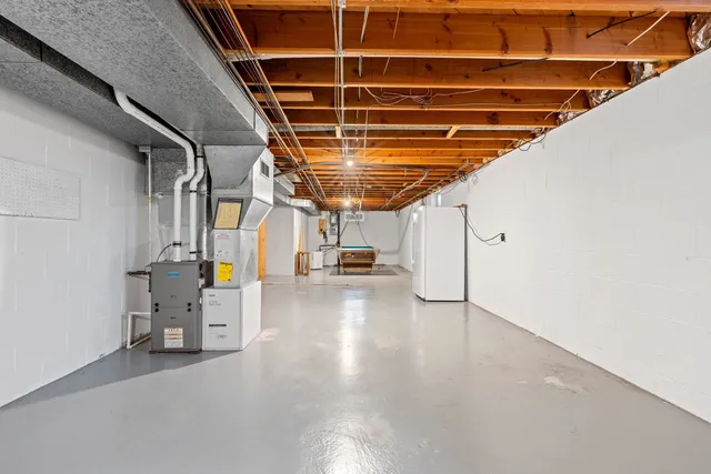 $274,900 | 716 Meadow Lane, Manawa, WI 54949