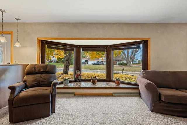 $274,900 | 716 Meadow Lane, Manawa, WI 54949