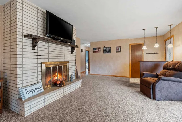 $274,900 | 716 Meadow Lane, Manawa, WI 54949