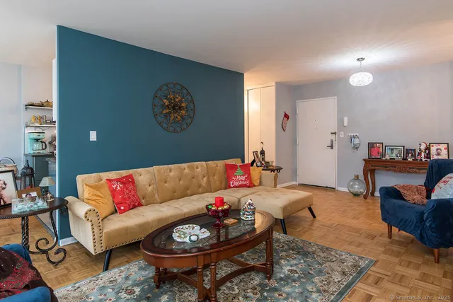 $139,900 | 31 Woodland Street, Unit 4G, Hartford, CT 06105