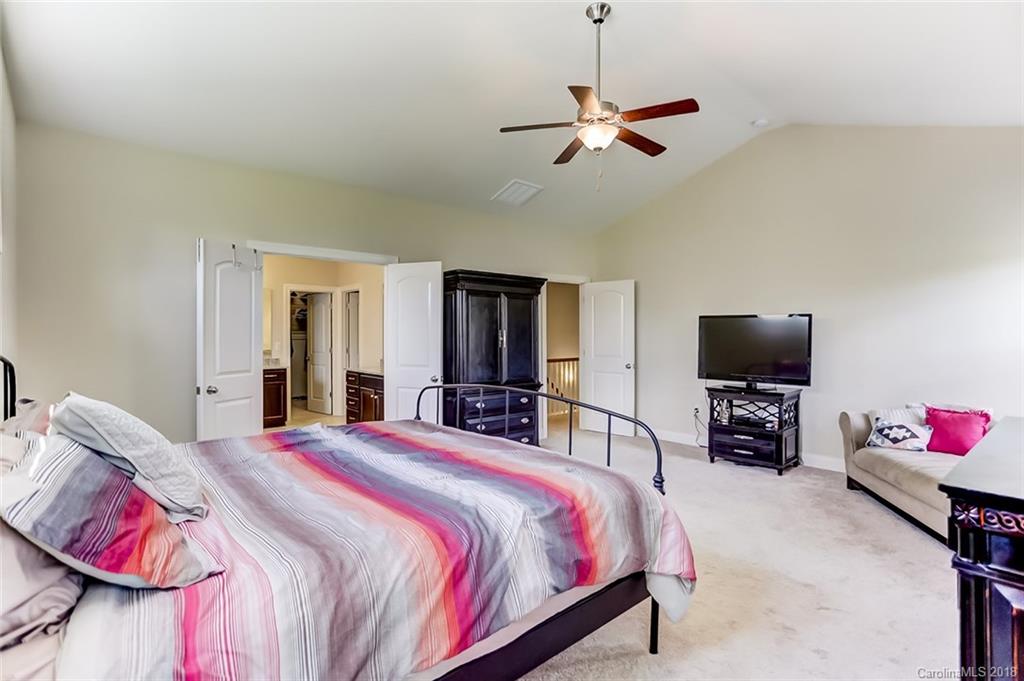 1017 Hampton Grove Road, Unit 1386 Waxhaw, NC 28173 - Photo 18 of 36 Gallery Image 18