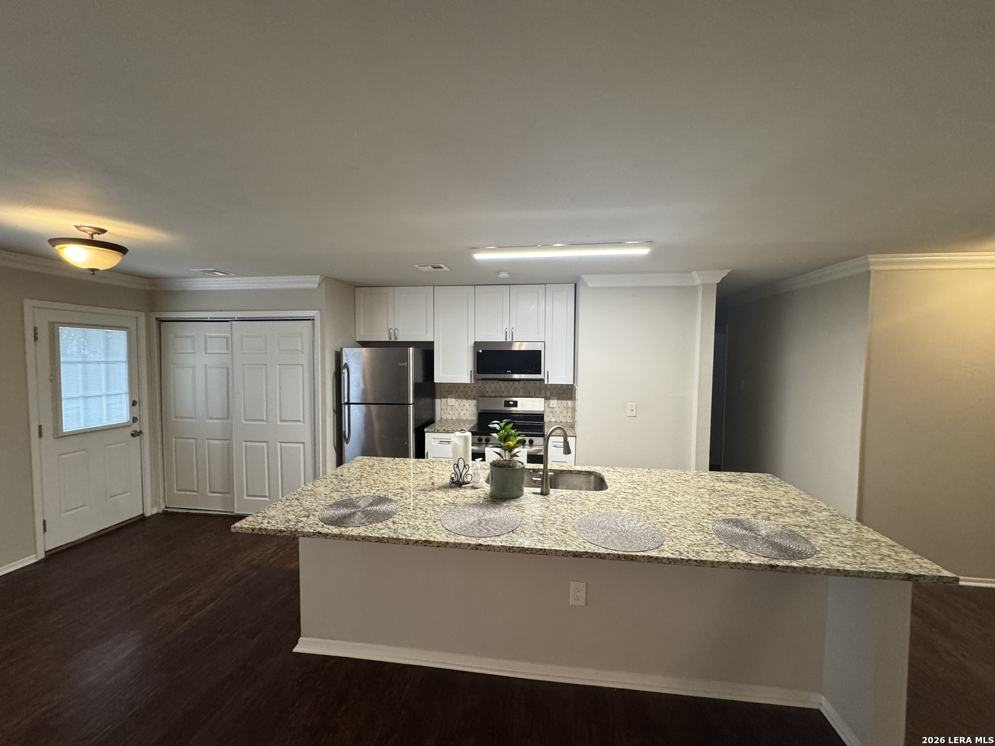 7219 Spring Drops Street San Antonio, TX 78249 - Photo 4 of 31