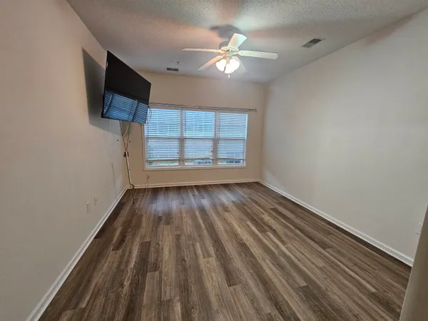 $1,575 | 5840 Longwood Drive, Unit 102, Murrells Inlet, SC 29576
