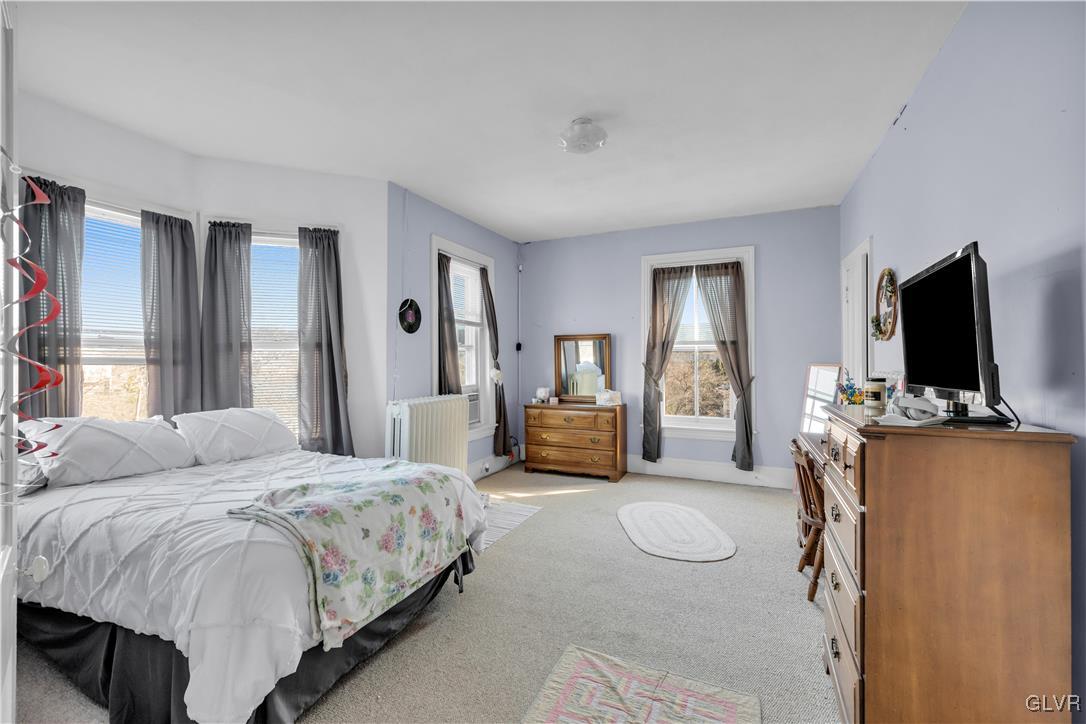 423 1st Avenue Bethlehem, PA 18018 - Photo 23 of 37 Large Bedroom