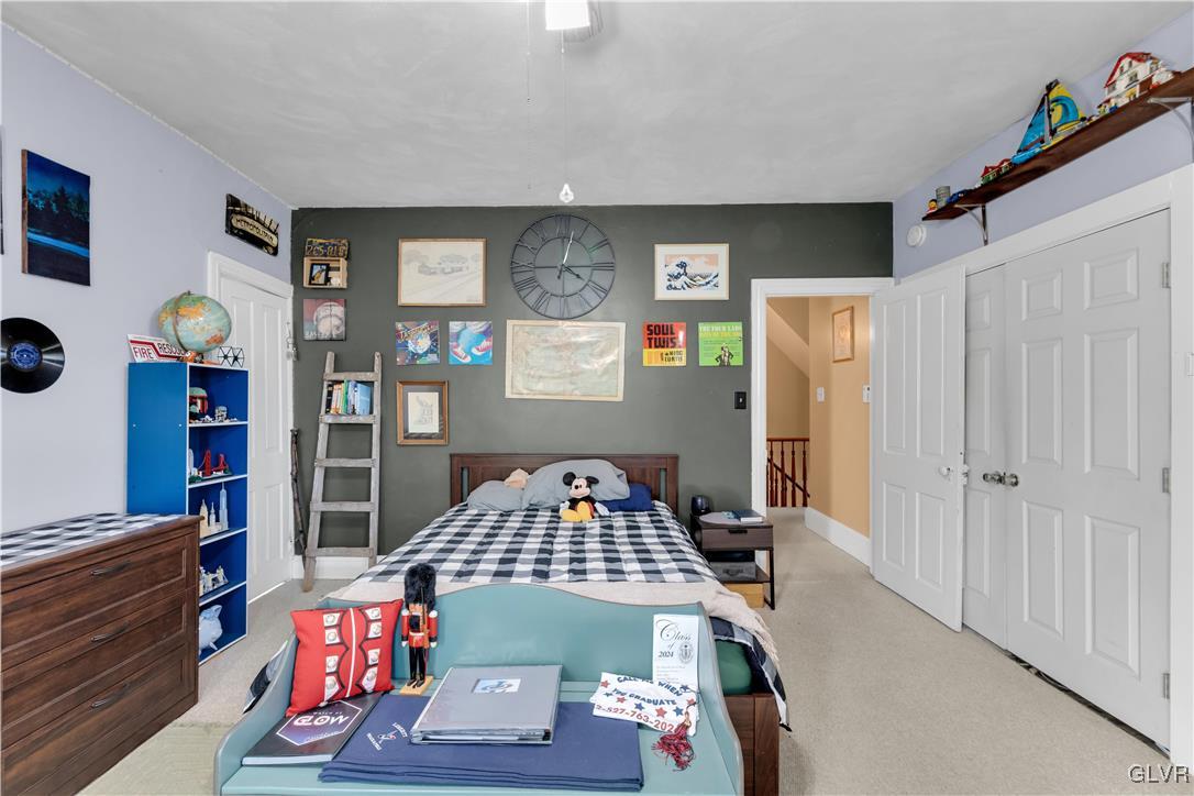 423 1st Avenue Bethlehem, PA 18018 - Photo 27 of 37 Large Bedroom