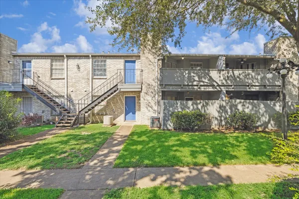 $94,900 | 9700 Leawood Boulevard, Unit 1214, Houston, TX 77099