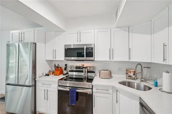 $249,000 | 15 Bobolink Court, Unit 15A, Naples, FL 34105
