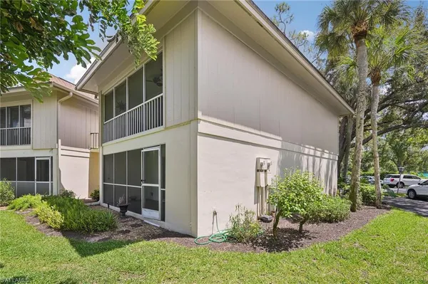 $249,000 | 15 Bobolink Court, Unit 15A, Naples, FL 34105