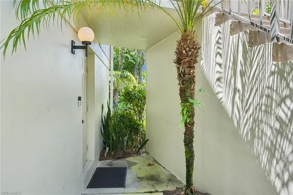 $249,000 | 15 Bobolink Court, Unit 15A, Naples, FL 34105