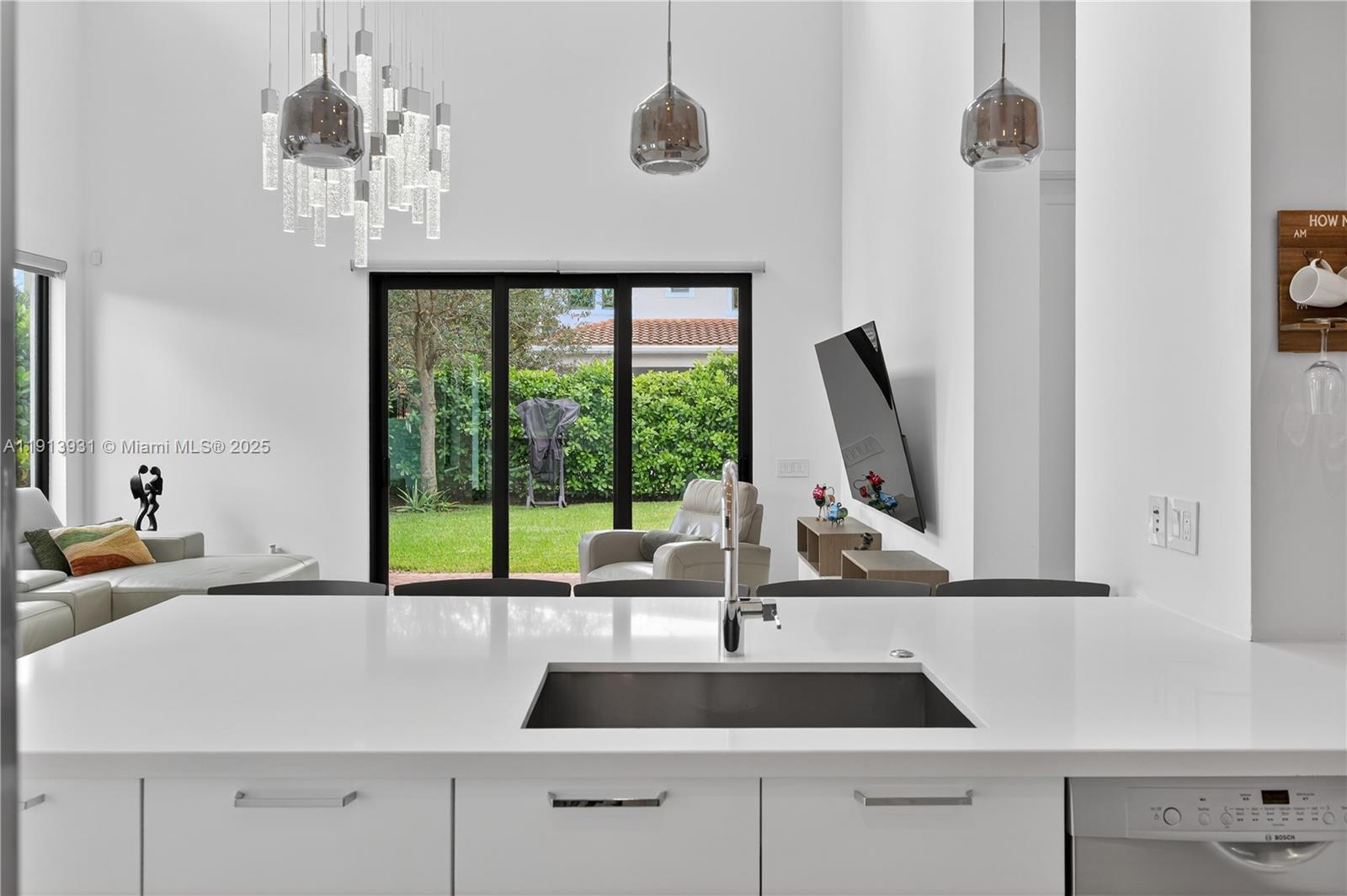 5999 Brookfield Circle East Hollywood, FL 33312 - Photo 14 of 48