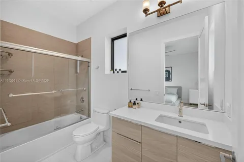 $1,630,080 | 5999 Brookfield Circle East, Hollywood, FL 33312