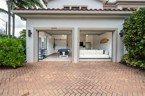 $1,630,080 | 5999 Brookfield Circle East, Hollywood, FL 33312