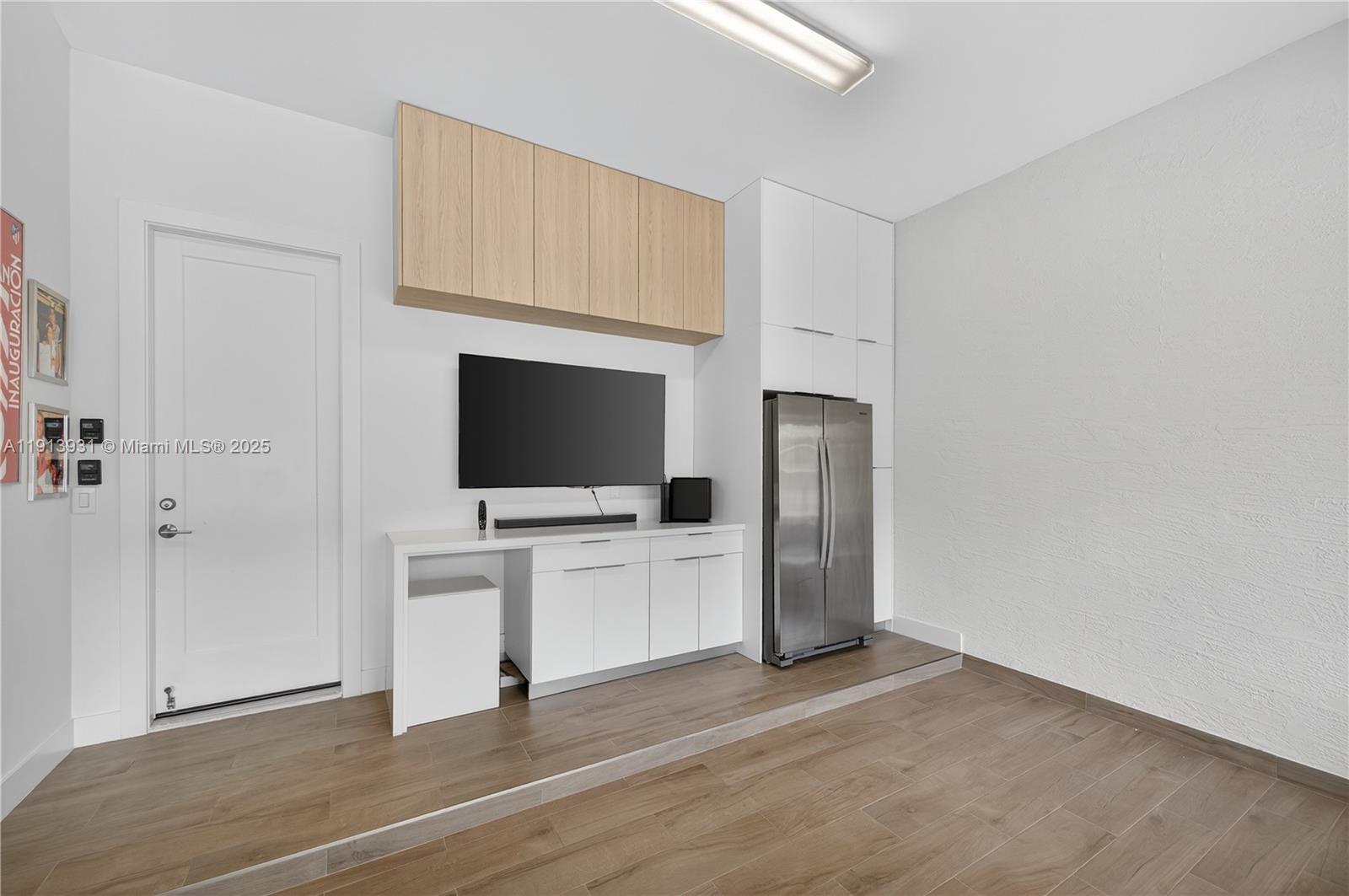 5999 Brookfield Circle East Hollywood, FL 33312 - Photo 42 of 48 Garage