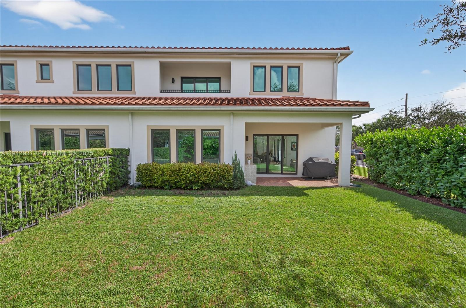 5999 Brookfield Circle East Hollywood, FL 33312 - Photo 6 of 48