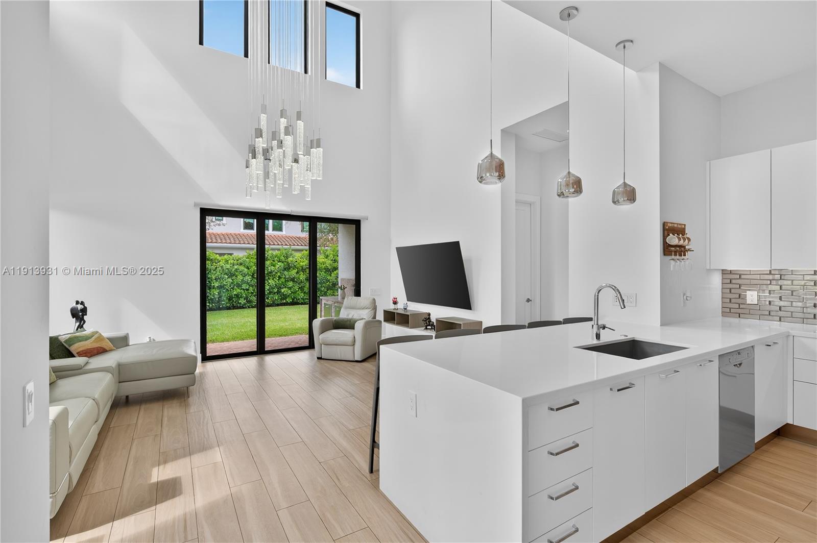 5999 Brookfield Circle East Hollywood, FL 33312 - Photo 9 of 48