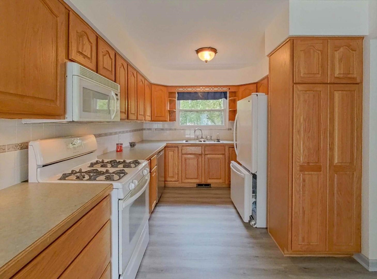 3221 South Vassar Road Davison, MI 48423 - Photo 11 of 40