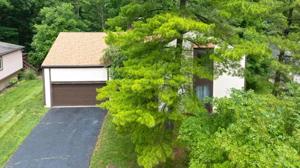 $349,900 | 2964 Heatherleaf Way, Columbus, OH 43231