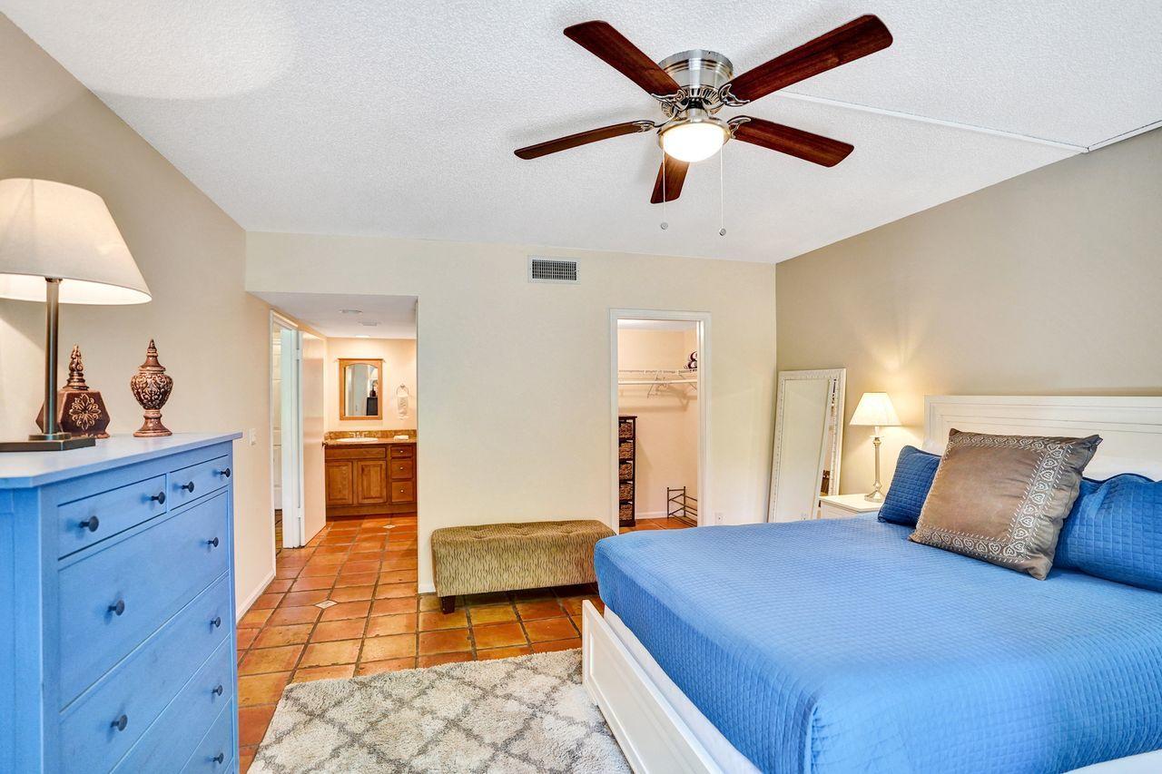 13334 Polo Club Road, Unit 230 Wellington, FL 33414 - Photo 18 of 46 Master Bedroom to Bathroom