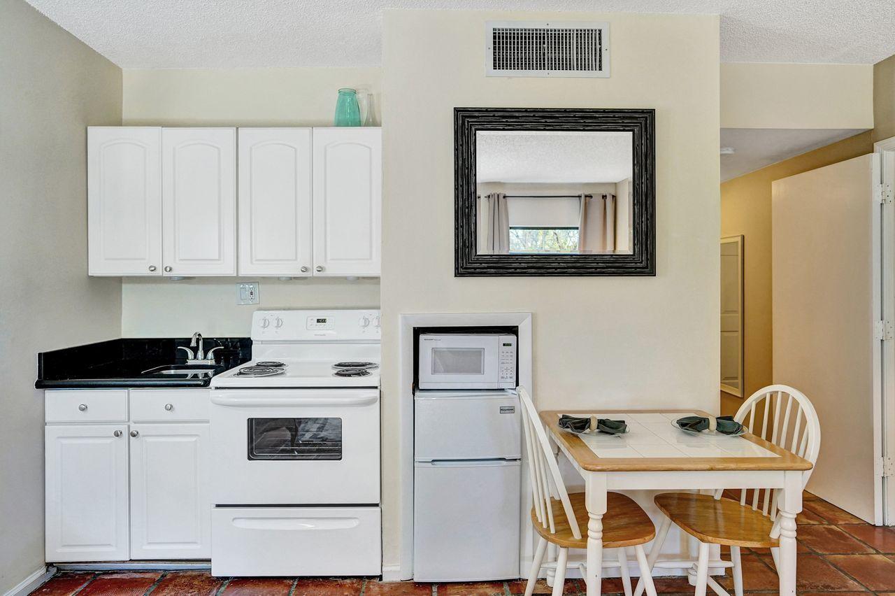 13334 Polo Club Road, Unit 230 Wellington, FL 33414 - Photo 32 of 46 2nd Bedroom Efficiency Kitchen