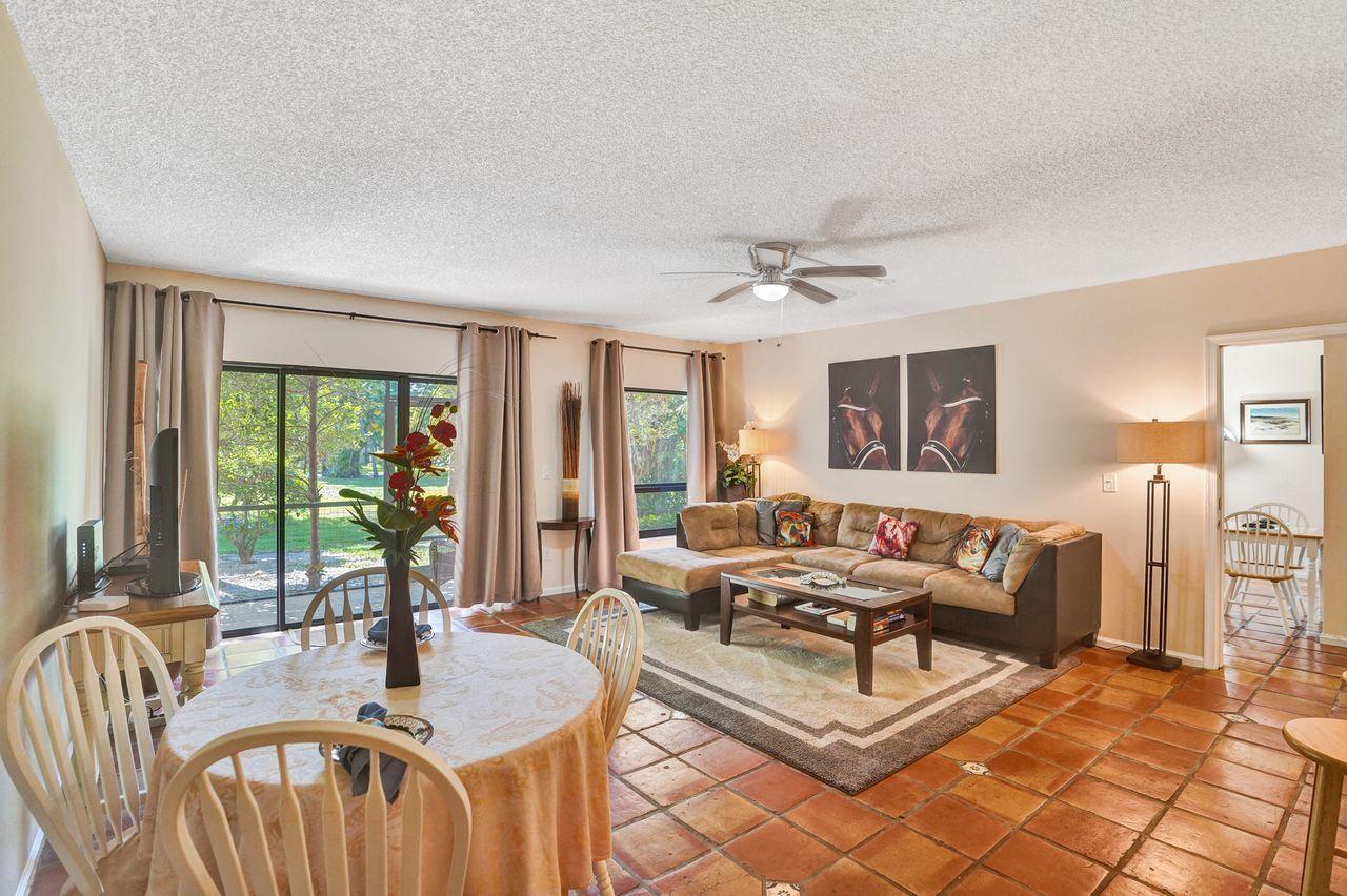 13334 Polo Club Road, Unit 230 Wellington, FL 33414 - Photo 4 of 46 Living Area