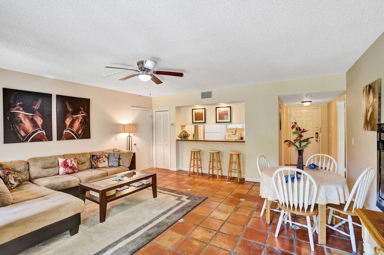 13334 Polo Club Road, Unit 230 Wellington, FL 33414 - Photo 8 of 46 Living Area