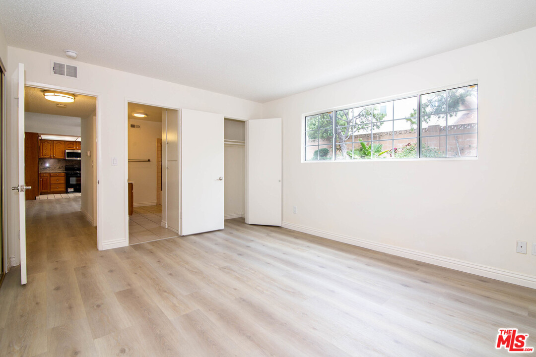 19137 Tulsa Street Porter Ranch, CA 91326 - Photo 11 of 27 Gallery Image 11