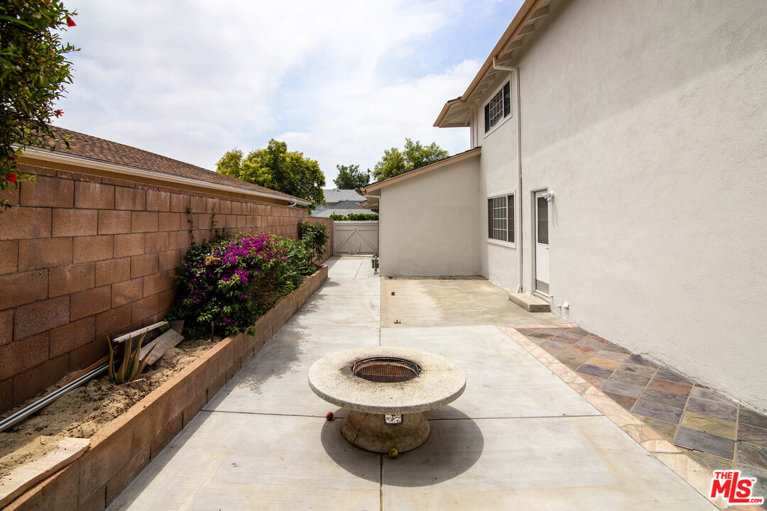 19137 Tulsa Street Porter Ranch, CA 91326 - Photo 25 of 27 Gallery Image 25
