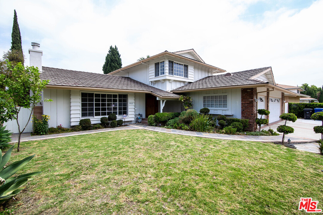 19137 Tulsa Street Porter Ranch, CA 91326 - Photo 3 of 27 Gallery Image 3