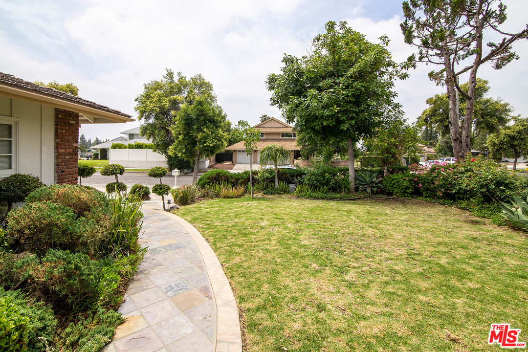 19137 Tulsa Street Porter Ranch, CA 91326 - Photo 4 of 27 Gallery Image 4