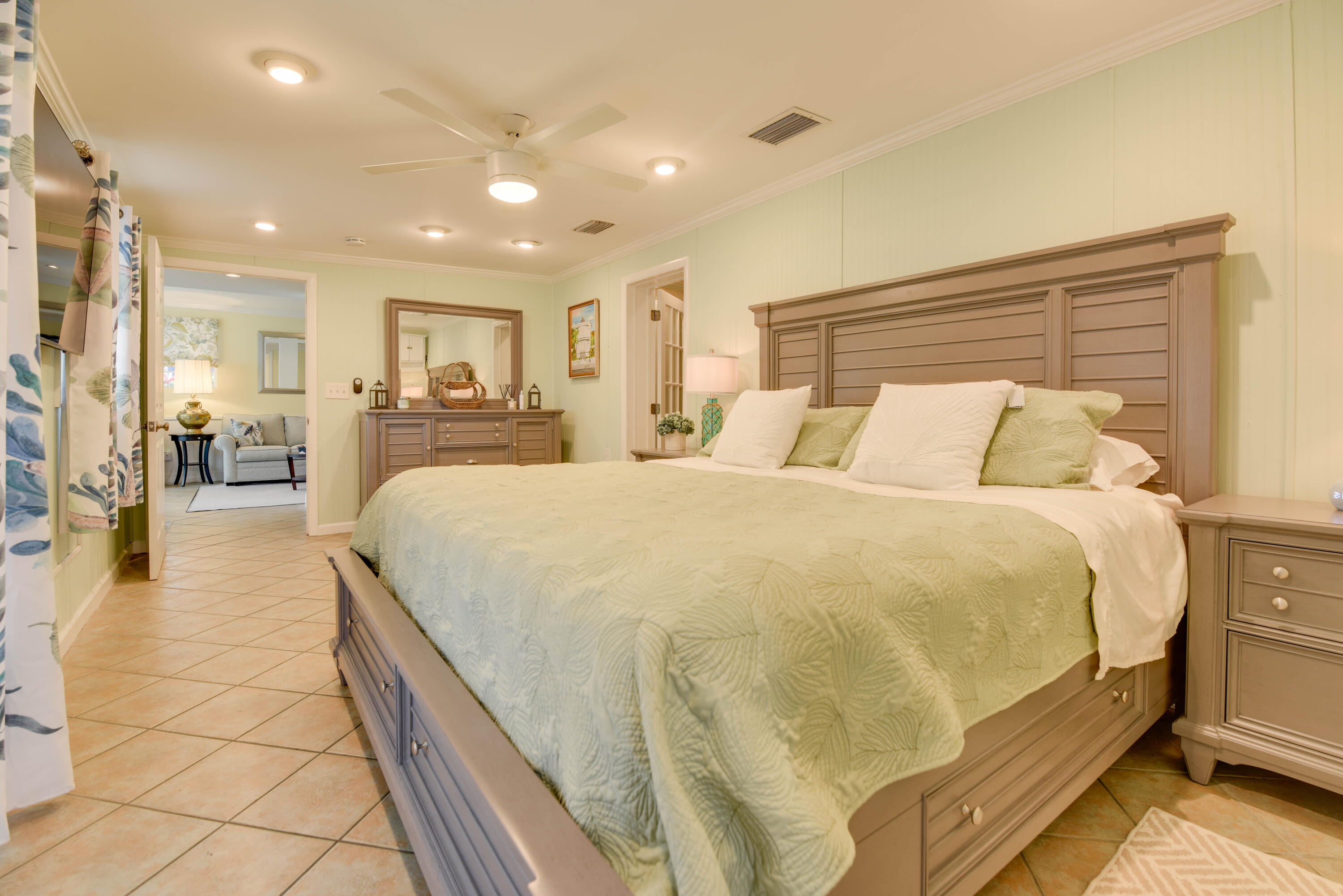 12 Bamboo Terrace Key West, FL 33040 - Photo 16 of 38 003-12BambooTerrace-KeyWest-FL-33040-FUL