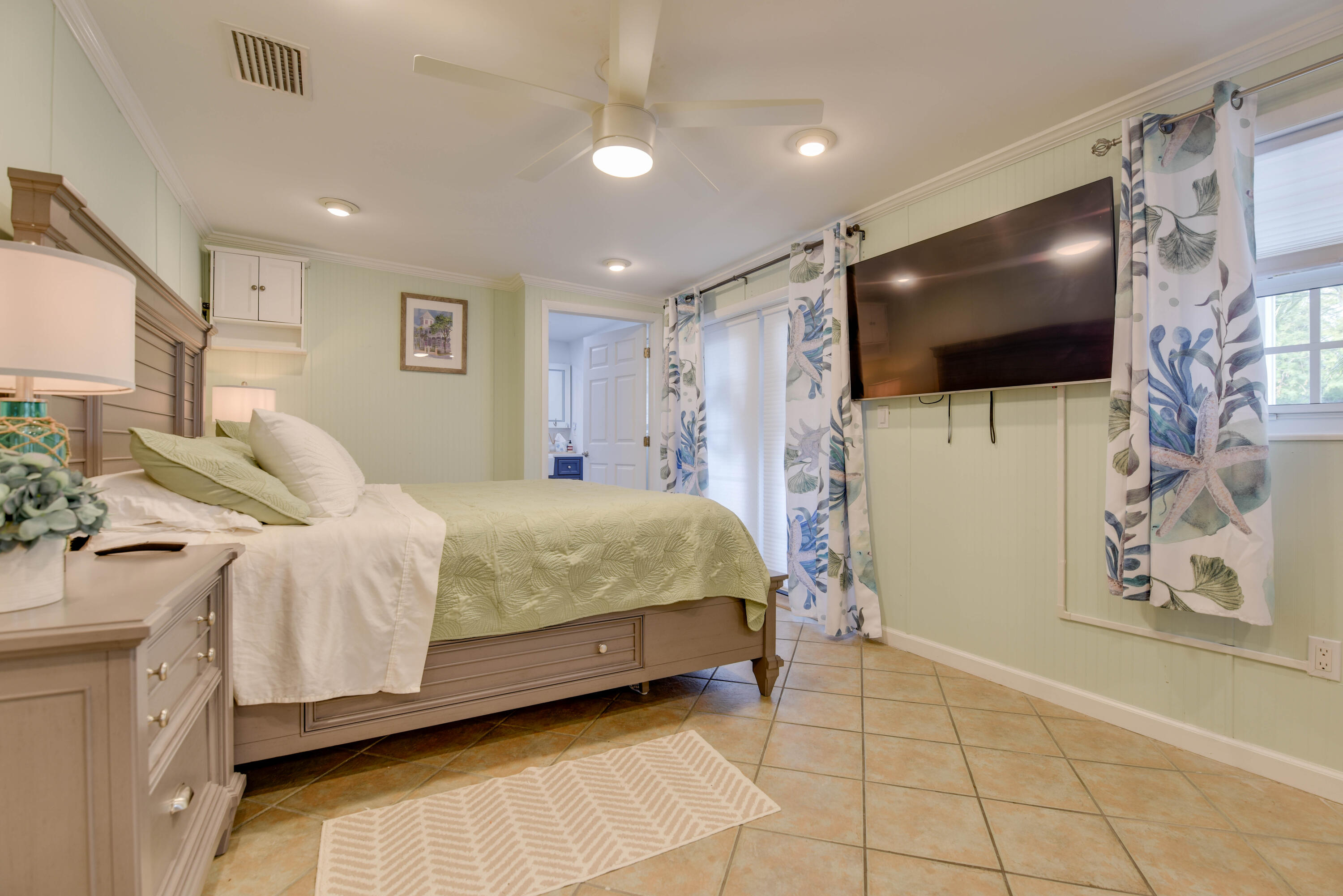 12 Bamboo Terrace Key West, FL 33040 - Photo 17 of 38 001-12BambooTerrace-KeyWest-FL-33040-FUL