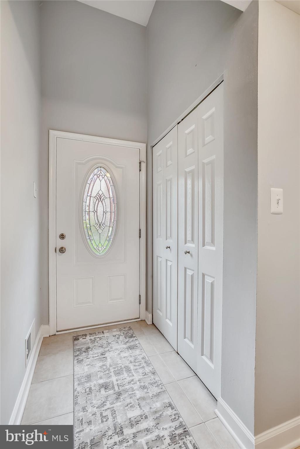 9418 Merryrest Road Columbia, MD 21045 - Photo 4 of 33 Entry Foyer