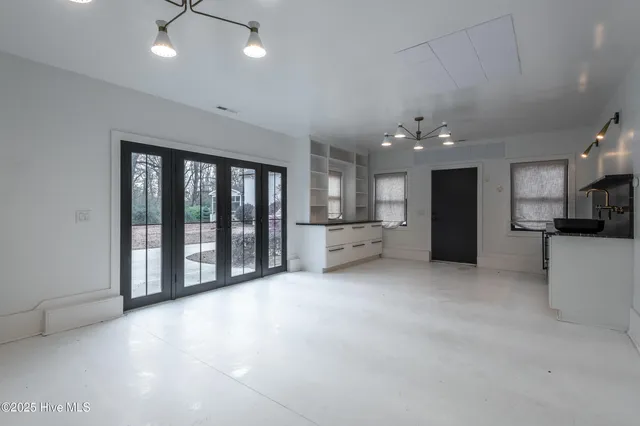 $799,000 | 621 V O A Site C Road, Greenville, NC 27834