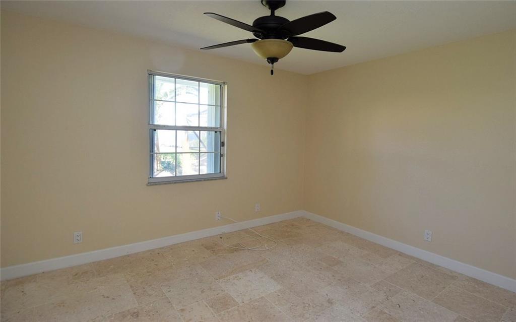 831 Southeast Riverside Drive Stuart, FL 34994 - Photo 24 of 36 Gallery Image 24