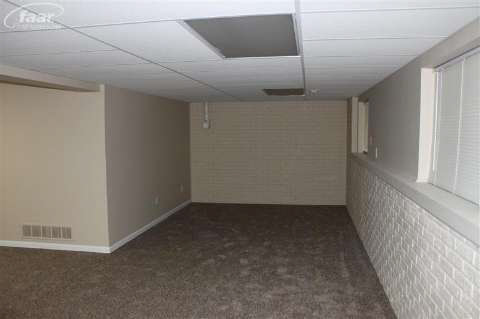 8180 Cook Road Swartz Creek, MI 48473 - Photo 22 of 30 20375304-21.JPG