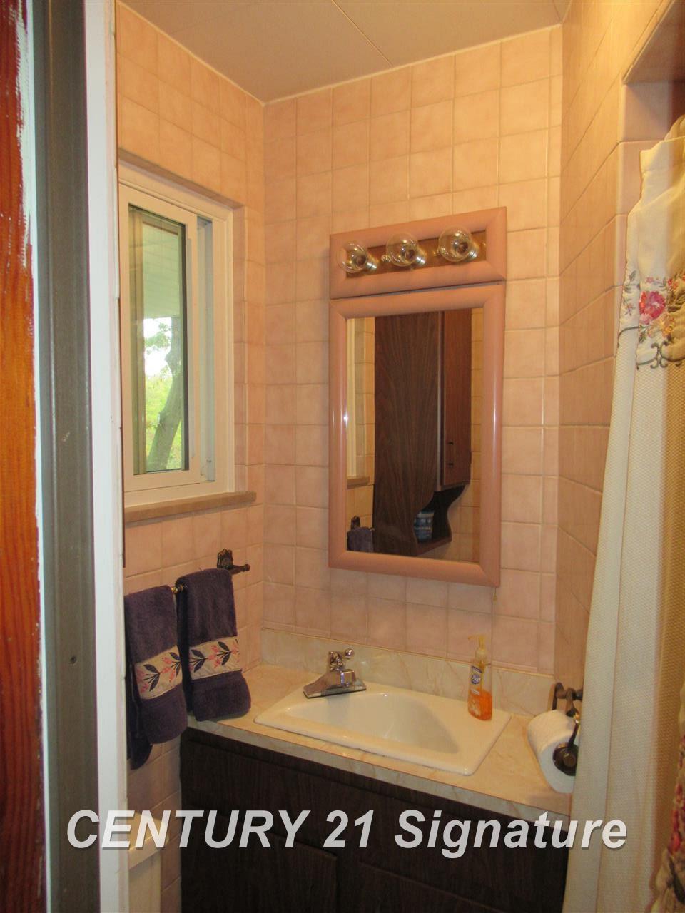 592 South Huron Road Linwood, MI 48634 - Photo 12 of 29
